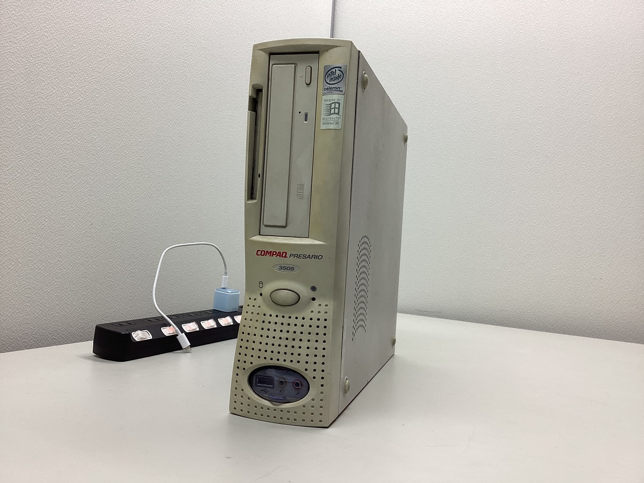 🧩【データ消去実績】COMPAQ PRESARIO 3505(1999年製)を物理破壊で安全にデータ削除|ビーバーパソコン(川西市)